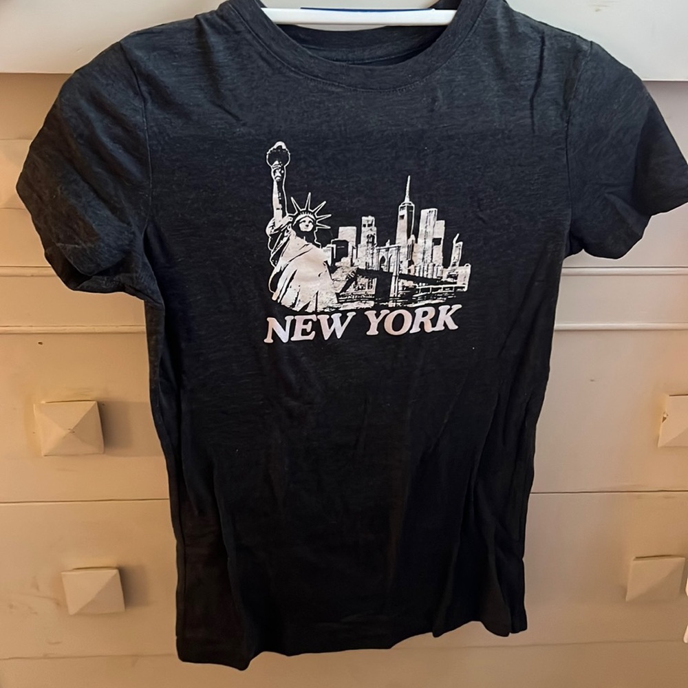 Aeropostale classic crew graphic tee